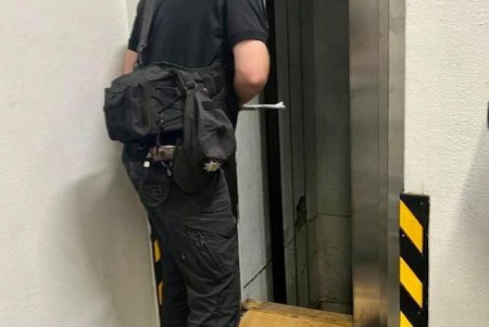 В доме на Екатерининской погиб лифтер: полиция устанавливает обстоятельства трагедии