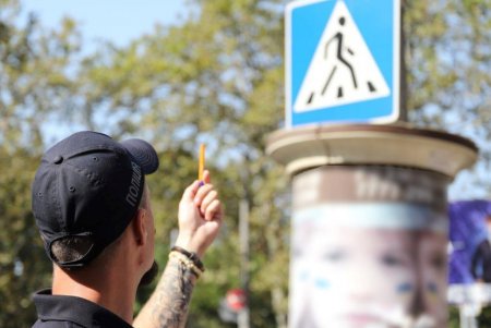 Одесские патрульные перед началом учебного года проверили разметку и дорожные знаки возле школ (фото)