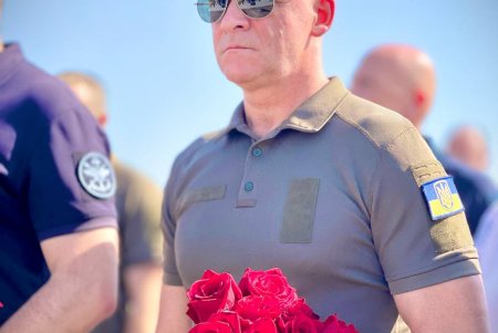 На одесском кладбище чествовали павших украинских защитников и освятили новый Казацкий Крест 
