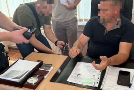 Глава территориальной громады Березовского района получил 100 тысяч гривен от предпринимателя за подряд на ремонт бомбоубежища (фото)