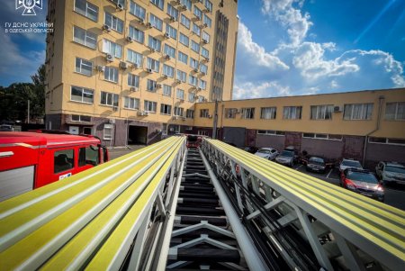Одесские спасатели получили высокотехнологическое оборудование в дар от Германии (фото)