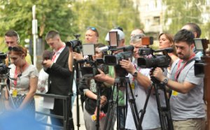 Мэр Одессы: Верю, что следующий кинофестиваль мы будем проводить дома, в Одессе, а сегодня выражаю благодарность Черновцам, которые подставили нам свое плечо (видеокомментарий)