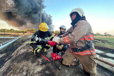 Ночью враг опять атаковал Одесскую область: есть разрушения гражданской инфраструктуры, один человек погиб (фото, обновлено)