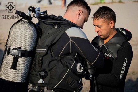 На одном из одесских пляжей в море во время купания утонул 19-летний парень (фото)