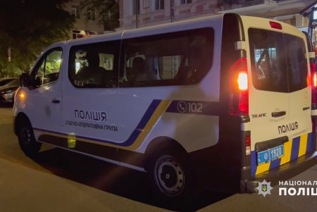 В Одессе житель другой области совершил разбойное нападение на горожанина, нанеся ранения штопором и вилкой (фото, видео)