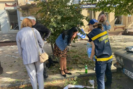 Оккупанты обстреляли ракетами центр Кривого Рога: пострадали 60 человек и один погиб (фото)