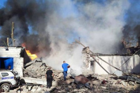 Оккупанты обстреляли ракетами центр Кривого Рога: пострадали 60 человек и один погиб (фото)
