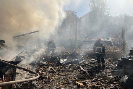Оккупанты обстреляли ракетами центр Кривого Рога: пострадали 60 человек и один погиб (фото)