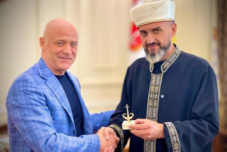 Геннадий Труханов встретился с представителями крымских татар, проживающих в Одесской области (фото) 