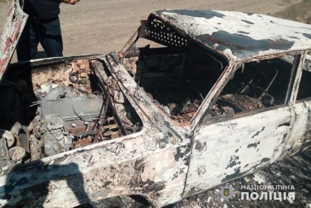 Юный житель Белгород-Днестровского района ограбил, обокрал и поджег автомобиль своего друга (фото)