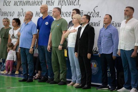 В Одессе 16 юношеских команд приняли участие в девятом турнире памяти Бориса Литвака по баскетболу (фото)