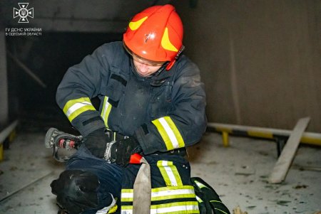 Ночной удар по Одессе: враг выпустил 19 ударных дронов и 14 ракет (фото, видео)