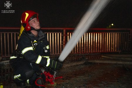 Ночной удар по Одессе: враг выпустил 19 ударных дронов и 14 ракет (фото, видео)