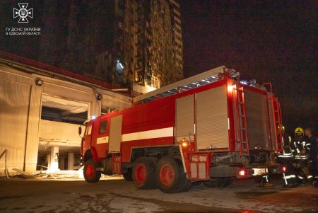 Ночной удар по Одессе: враг выпустил 19 ударных дронов и 14 ракет (фото, видео)