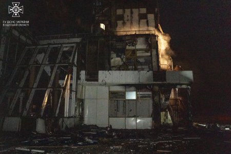 Ночной удар по Одессе: враг выпустил 19 ударных дронов и 14 ракет (фото, видео)