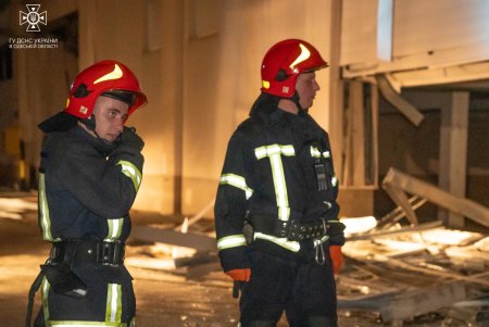 Ночной удар по Одессе: враг выпустил 19 ударных дронов и 14 ракет (фото, видео)