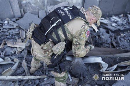 Последствия ночного воздушного удара по Одессе (фоторепортаж)