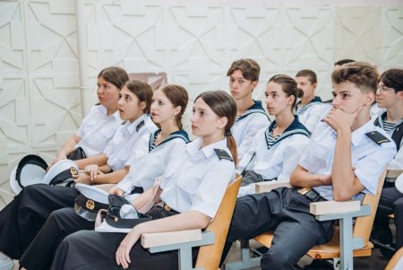 Одесские медики проконсультировали молодежь по профилактике ВИЧ и СПИДа (фото)