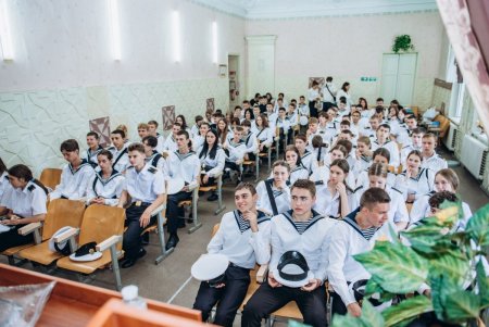 Одесские медики проконсультировали молодежь по профилактике ВИЧ и СПИДа (фото)