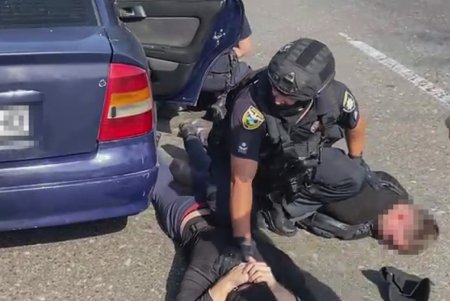 В Одессе задержали организатора незаконной переправки призывников за границу и одного члена преступной группы (фото, видео)