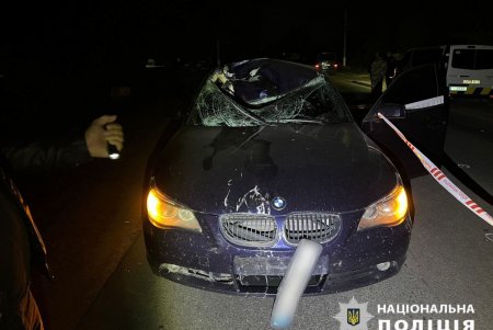 Ночью на Атамана Головатого BMW насмерть сбила велосипедиста (фото)