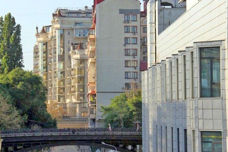 Деволановский: спуск с тремя мостами и сложной историей (фоторепортаж)