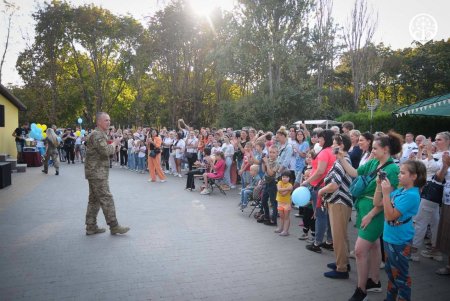  В Одессе торжественно отметили День защитников отечества (фото)
