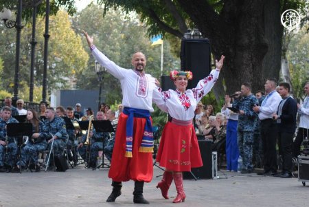  В Одессе торжественно отметили День защитников отечества (фото)
