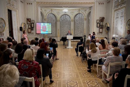 Работников сферы культуры отметили почетными наградами Одессы (фото)
