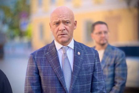 Приморский бульвар откроют для пешеходов (фото, видео)