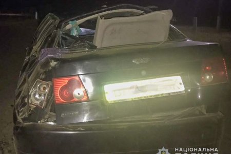 Житель Раздельнянского района сел за руль пьяным: его авто перевернулось из-за чего травмировался его малолетний сын и двое знакомых (фото)