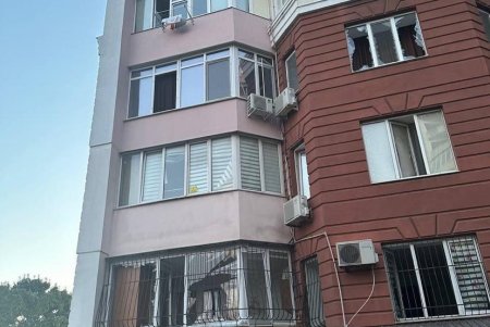 Последствия ракетного удара по Черноморску (фоторепортаж)