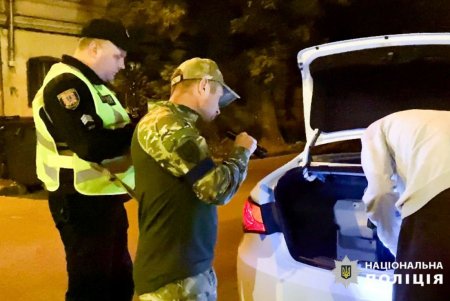«Ночной город»: правоохранители провели рейды в Хаджибейском районе (фото, видео)