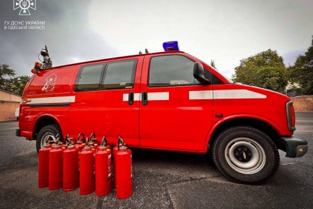 Одесские спасатели получили современный компактный автомобиль со спецоборудованием (фото)