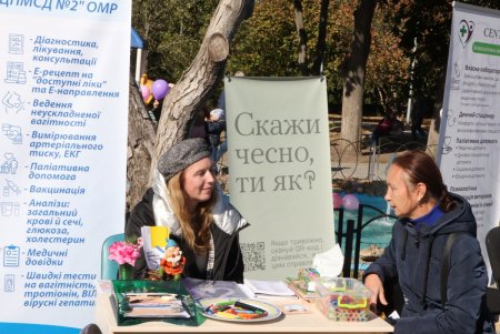 На фестивале обученные собаки помогали одесситам преодолевать стресс (фото)