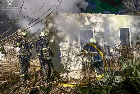 Ночью враг опять атаковал припортовую инфраструктуру Одесской области (фото)