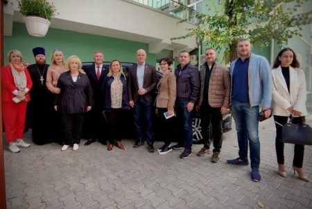 Латвийские партнеры передали одному из медучреждений Одессы автомобиль Volkswagen Touran (фото, видео)