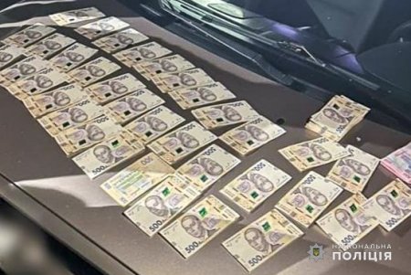 Житель Одесской области подбирал призывникам фиктивных жен с инвалидностью за 12 тысяч долларов для выезда за границу