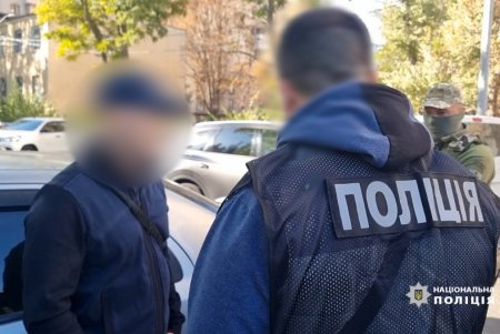 Одессит завербовал девушку для занятия проституцией за границей (фото, видео)