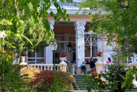 Осеняя прогулка по солнечному Французскому бульвару (фоторепортаж)