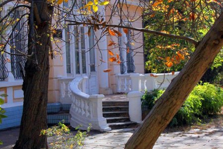 Осеняя прогулка по солнечному Французскому бульвару (фоторепортаж)