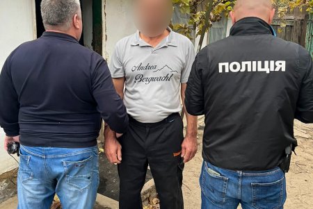Одесские правоохранители задержали торговцев автоматическим оружием (фото)