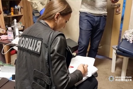 Одесский священник вместе со стоматологом и безработным организовали схему незаконной переправки призывников за границу (фото, видео)