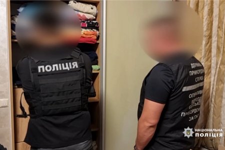 Одесский священник вместе со стоматологом и безработным организовали схему незаконной переправки призывников за границу (фото, видео)