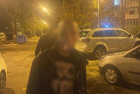 В Одессе задержали женщину и двух мужчин за угон автомобиля 