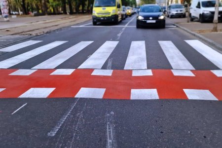 В Приморском районе города продолжаются работы по оптимизации дорожного движения (фото)