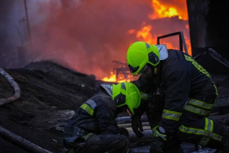 В результате вражеской атаки на Одесский район поврежден объект энергетической инфраструктуры и ранен сотрудник (фото)