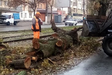 Работы по ликвидации последствий непогоды в Одессе еще идут (фото)