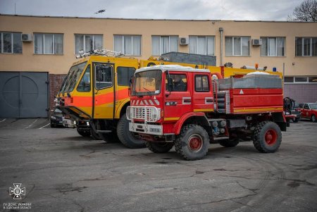 Автопарк одесских спасателей пополнился тремя голландскими автомобилями (фото, видео)