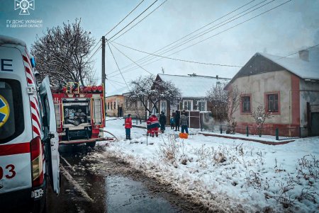 Одесские пожарные спасли двух младенцев и ликвидировали пожар в жилом доме (фото)